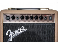 Fender Acoustasonic 15 Fender Acoustasonic 15
